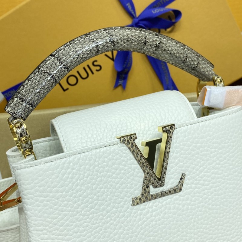 Сумка CAPUCINES M55921 белая 21 см фото 6