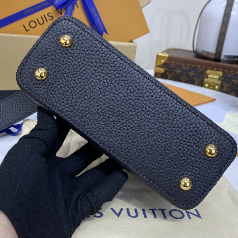 Сумка CAPUCINES M55921 черная 21 см фото 4