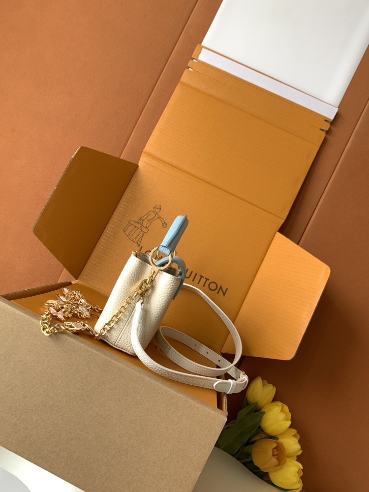 Сумка Capucines Mini 16 см фото 3