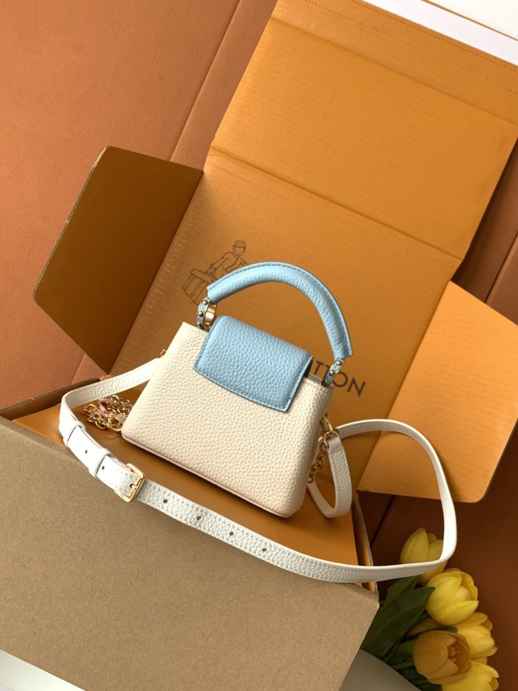 Сумка Capucines Mini 16 см фото 4