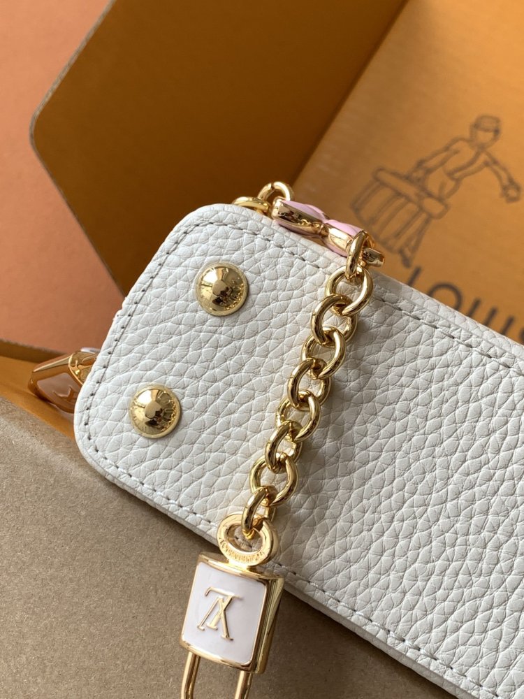 Сумка Capucines Mini 16 см фото 6