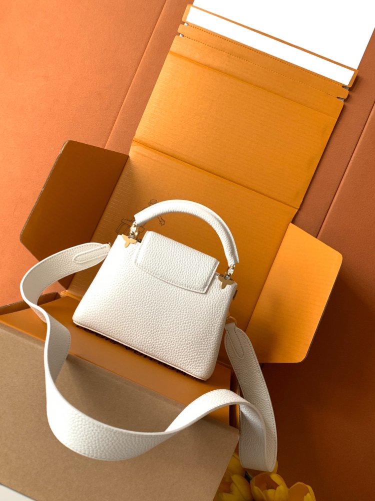 Сумка Capucines Taurillon 21 см фото 4