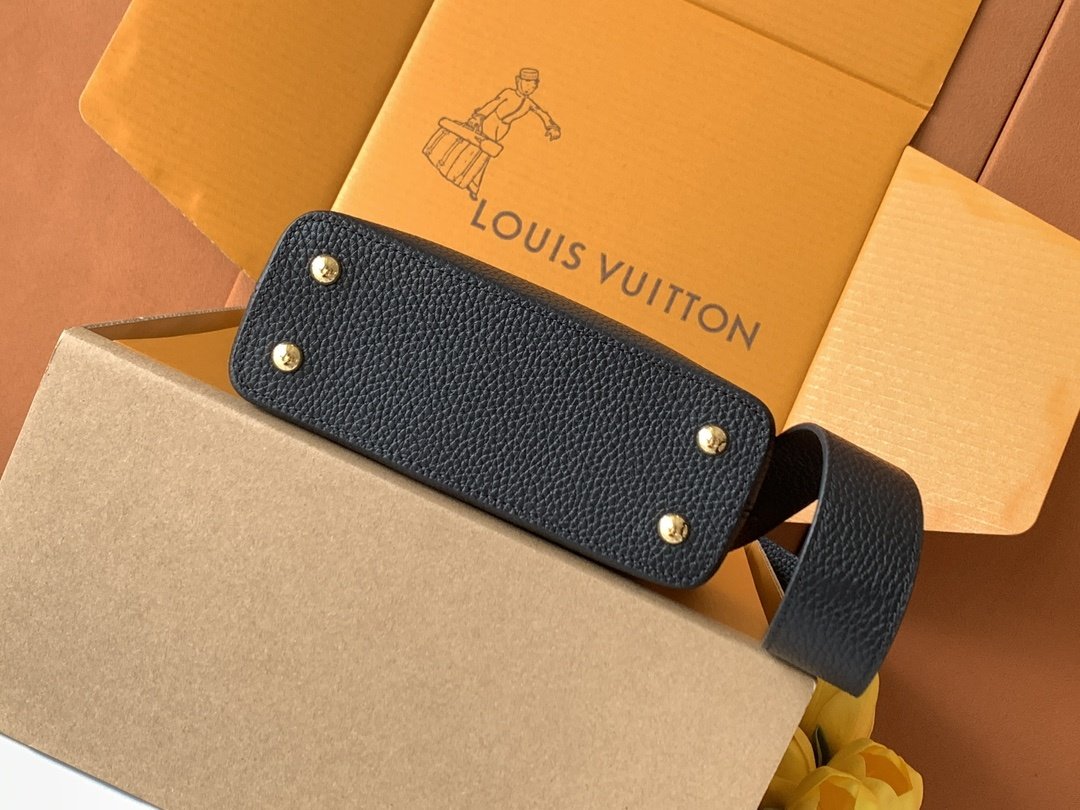 Сумка Capucines Taurillon 21 см фото 4