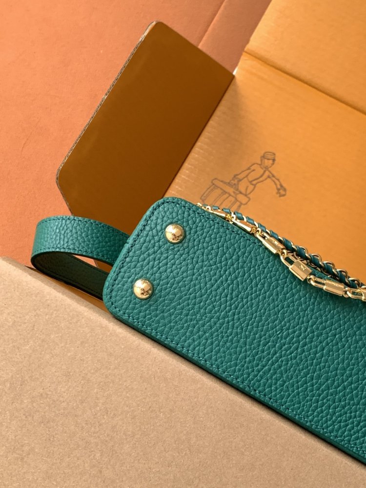 Сумка Capucines Taurillon 21 см фото 6