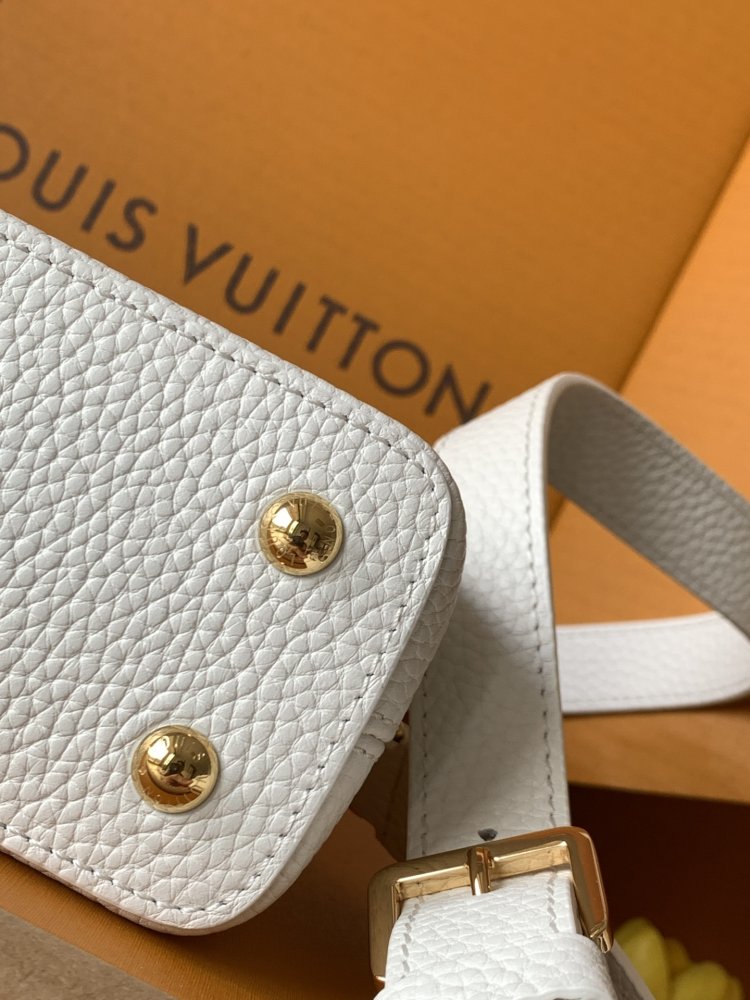 Сумка Capucines Taurillon 21 см фото 6