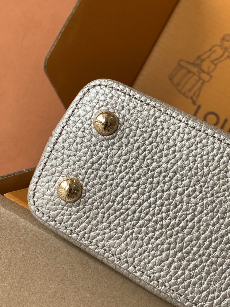 Сумка Capucines Taurillon 21 см фото 6