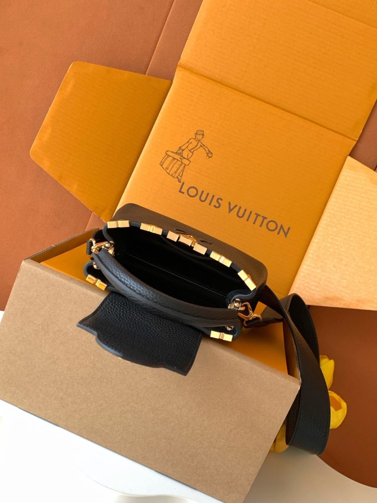 Сумка Capucines Taurillon 21 см фото 6