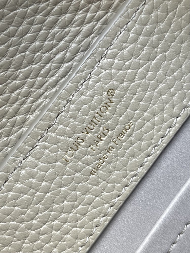 Сумка Capucines Taurillon 21 см фото 9