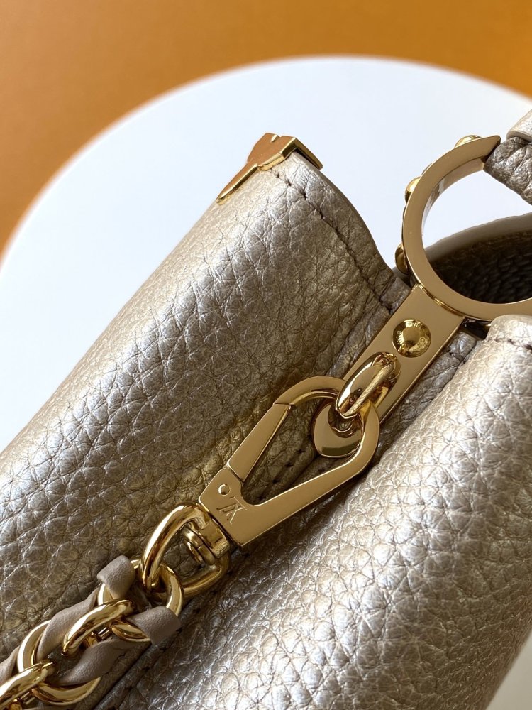 Сумка Capucines Taurillon 21 см фото 9