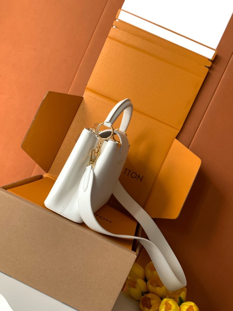 Сумка Capucines Taurillon 27 см фото 3