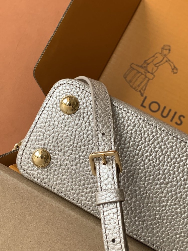 Сумка Capucines Taurillon 27 см фото 6