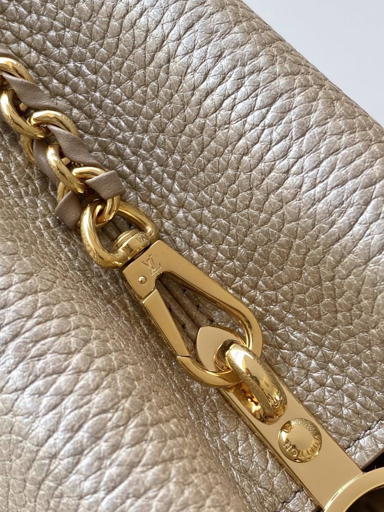 Сумка Capucines Taurillon 27 см фото 9