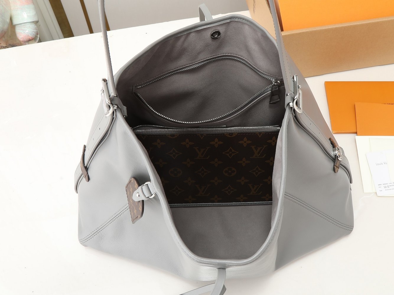 Сумка CarryAll Cargo Medium кожаная 39 см фото 11