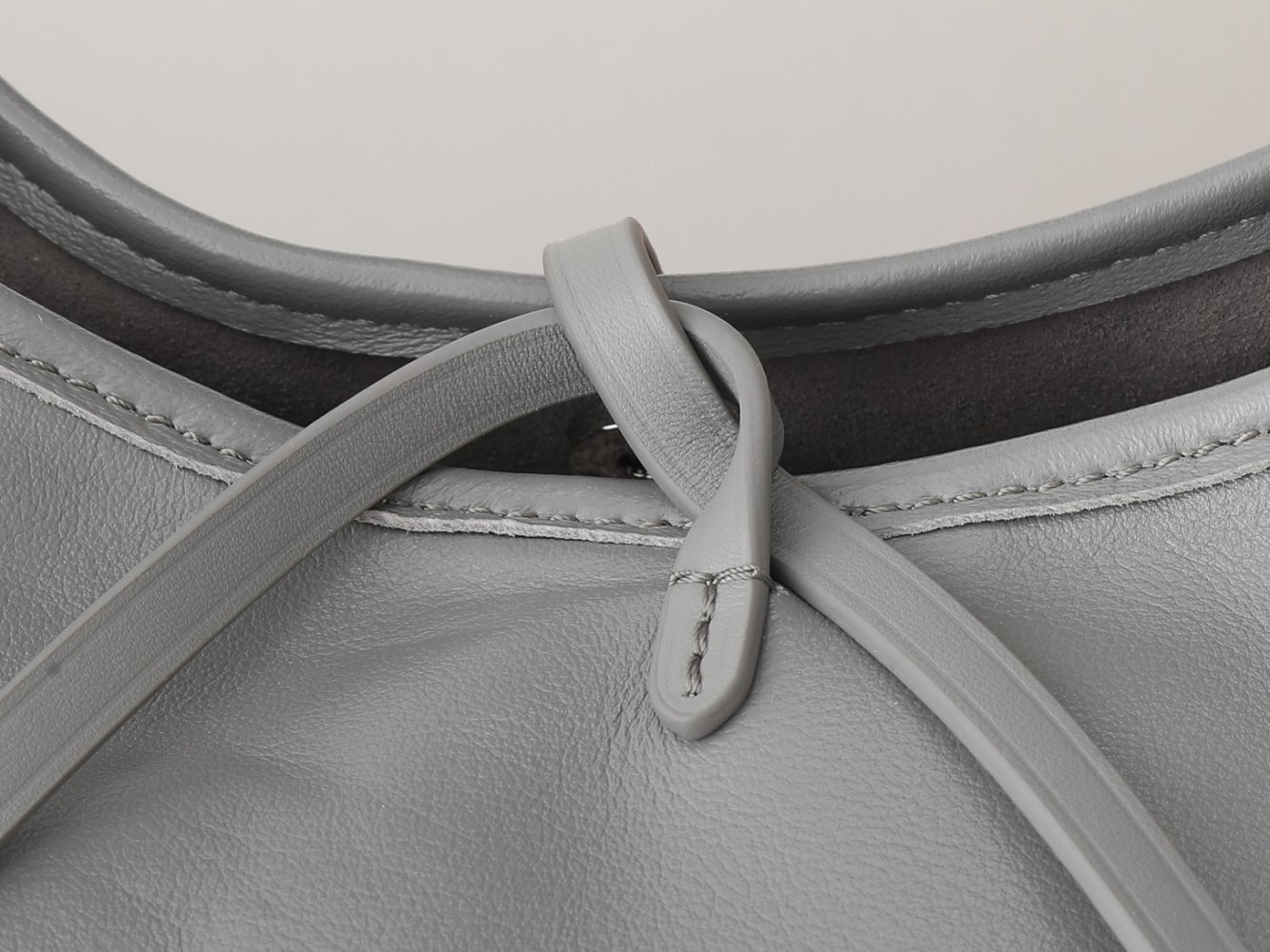 Сумка CarryAll Cargo Medium кожаная 39 см фото 6