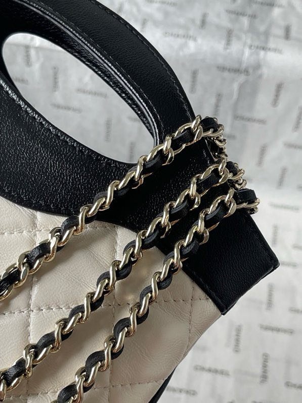 Сумка Chanel 24C женская кожаная 20 см фото 2