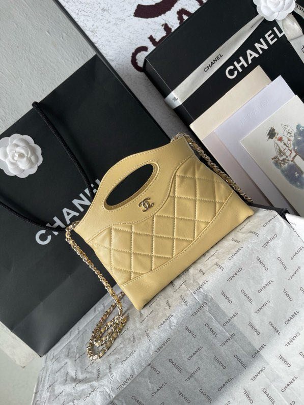 Сумка Chanel 24C женская кожаная 20 см фото 5