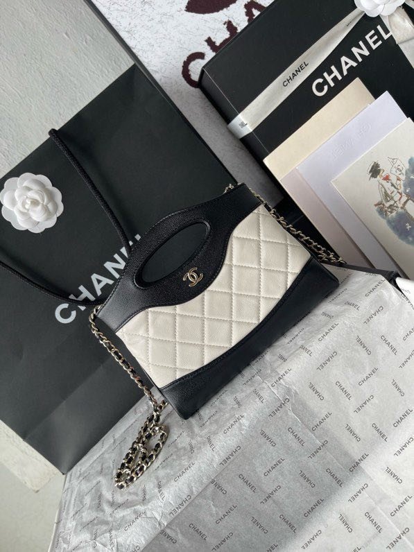 Сумка Chanel 24C женская кожаная 20 см фото 6