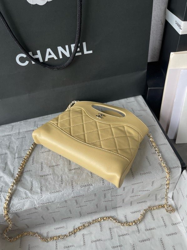 Сумка Chanel 24C женская кожаная 20 см фото 7