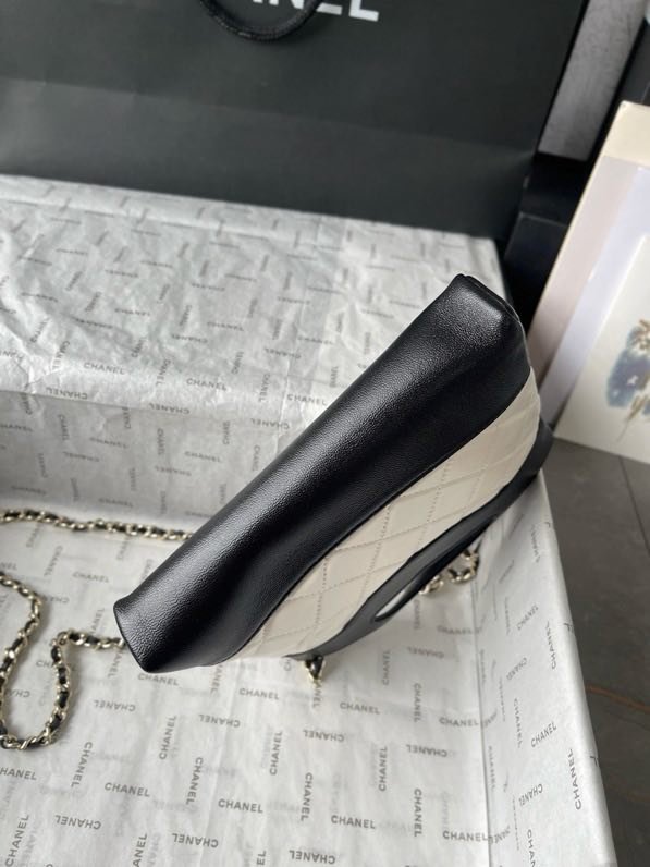 Сумка Chanel 24C женская кожаная 20 см фото 9