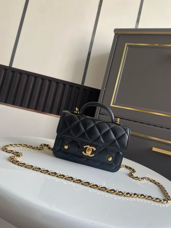 Сумка Chanel 25B женская кожаная 15 см