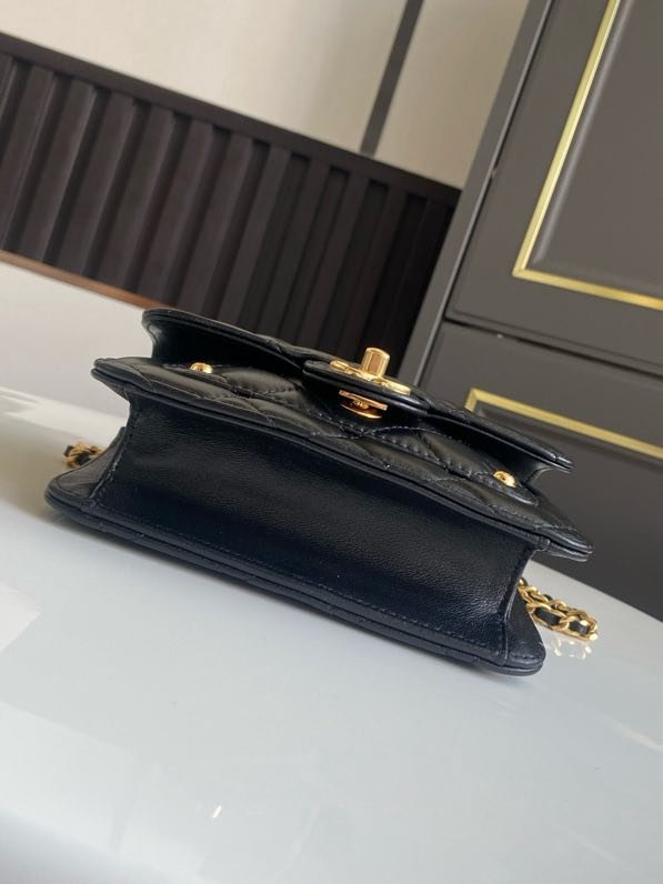 Сумка Chanel 25B женская кожаная 15 см фото 5