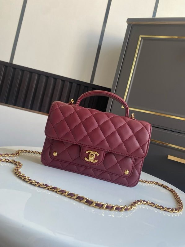 Сумка Chanel 25B женская кожаная 19 см