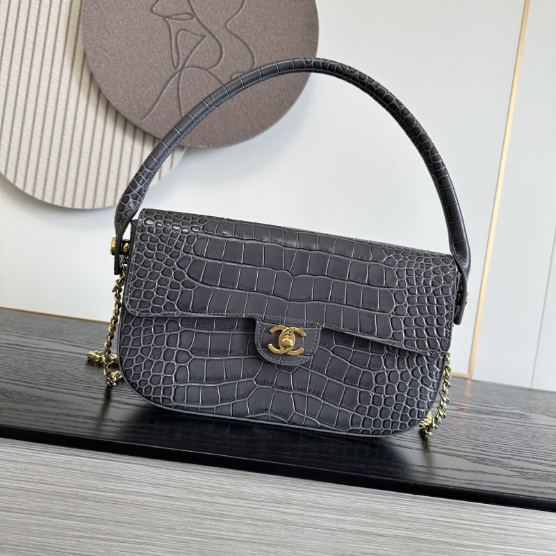 Сумка Chanel 26A Medium с тиснением под крокодиловую кожу