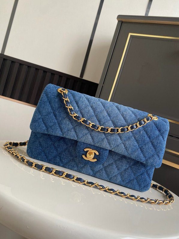 A bag Chanel CF Denim 25 cm