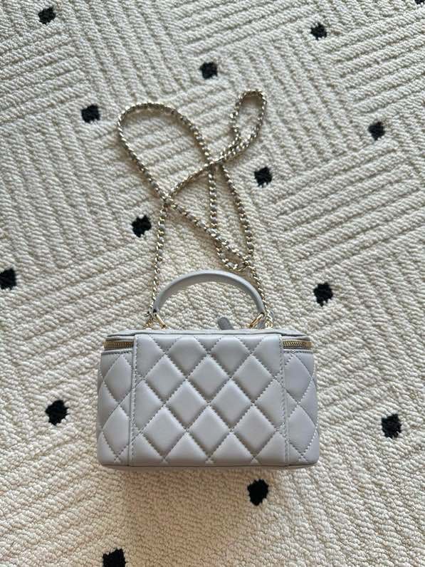 Сумка Chanel Vanity 17 см с гладкой кожей фото 2