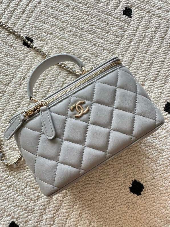Сумка Chanel Vanity 17 см с гладкой кожей фото 4
