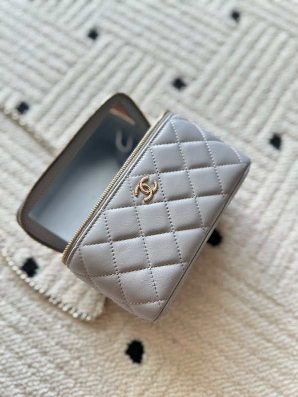 Сумка Chanel Vanity 17 см с гладкой кожей фото 5