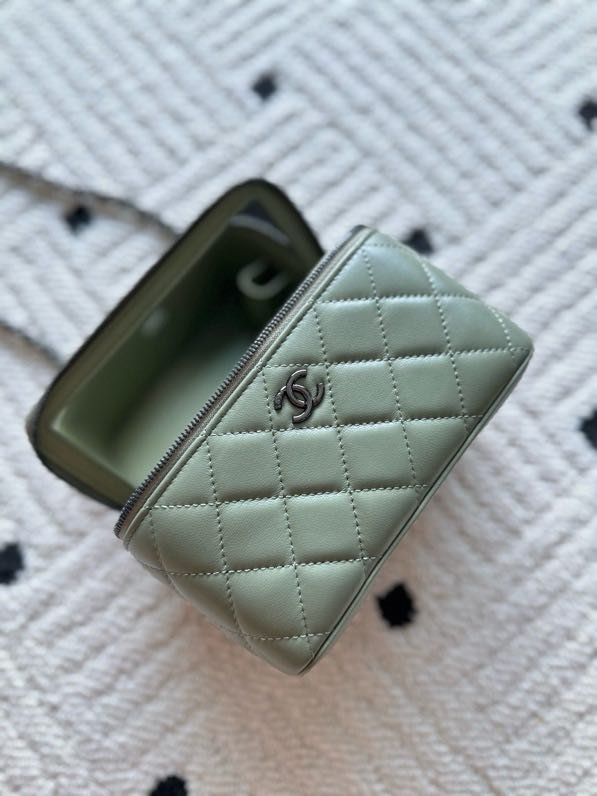 Сумка Chanel Vanity 17 см з гладкою шкірою фото 8