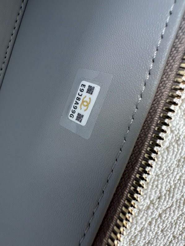 Сумка Chanel Vanity 17 см с гладкой кожей фото 9