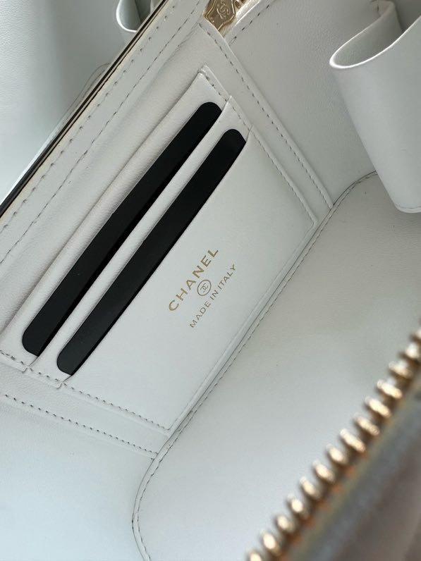 Сумка Chanel Vanity 17 см з гладкою шкірою фото 9