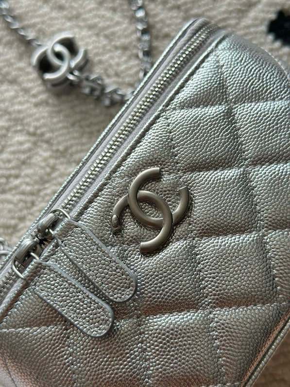 Сумка Chanel Vanity 17 см с зернистой кожей фото 2