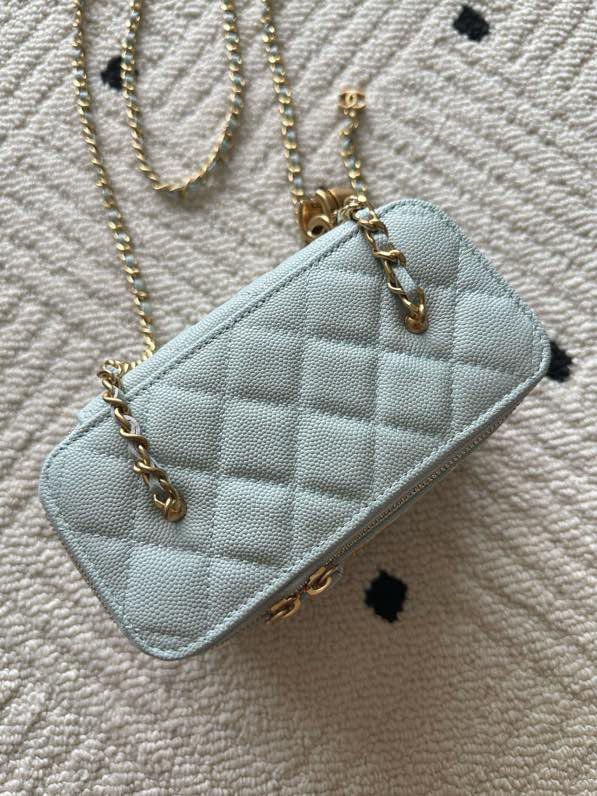 Сумка Chanel Vanity 17 см с зернистой кожей фото 2