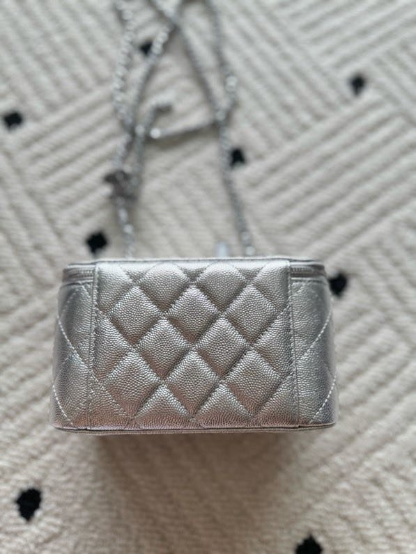 Сумка Chanel Vanity 17 см с зернистой кожей фото 3