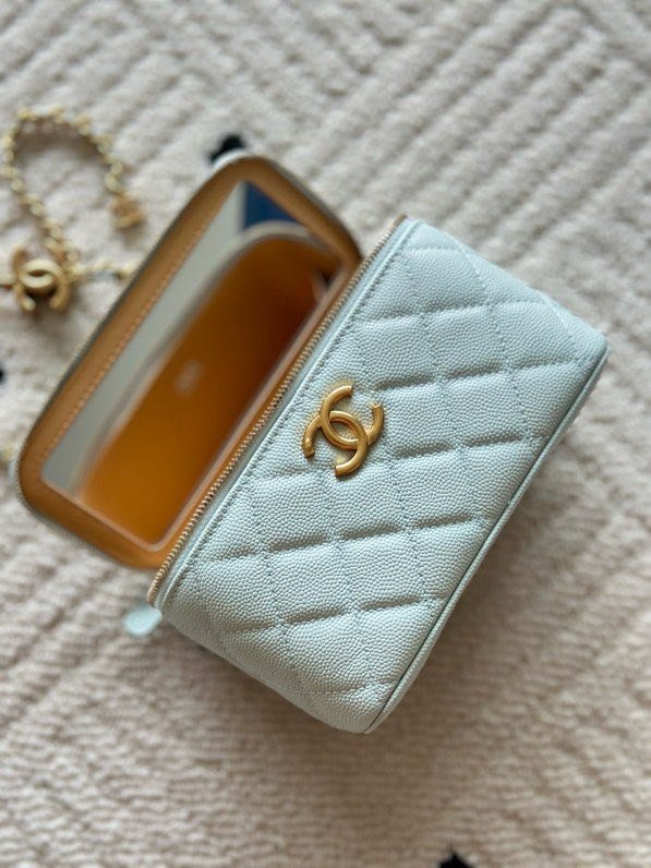 Сумка Chanel Vanity 17 см с зернистой кожей фото 4