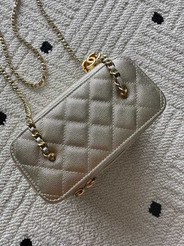 Сумка Chanel Vanity 17 см с зернистой кожей фото 6