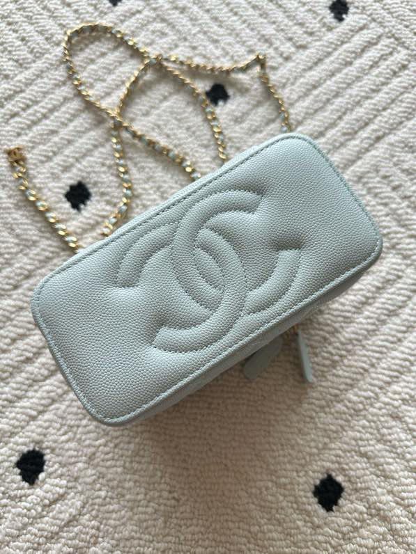 Сумка Chanel Vanity 17 см с зернистой кожей фото 6