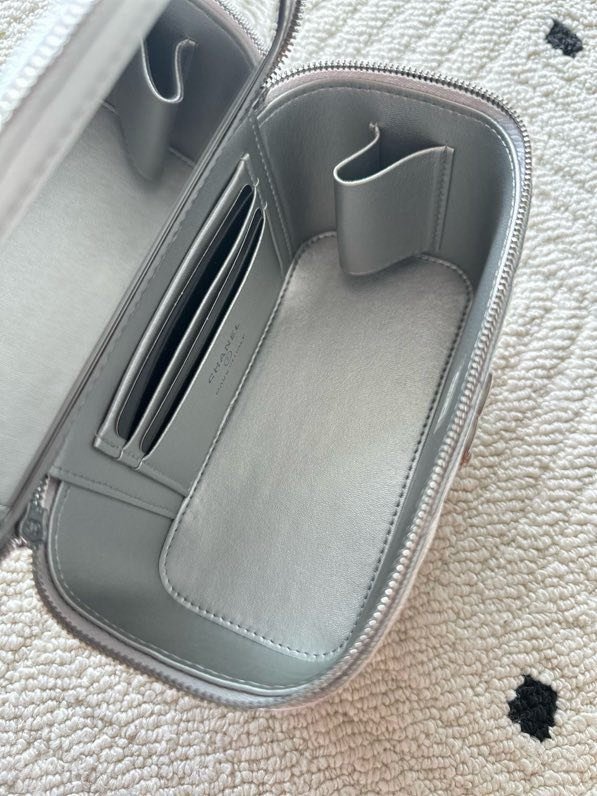 Сумка Chanel Vanity 17 см с зернистой кожей фото 7