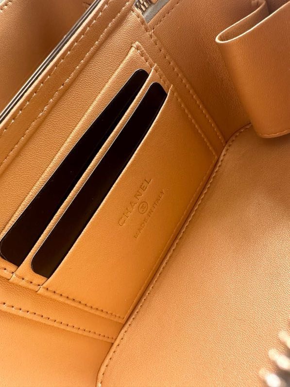 Сумка Chanel Vanity 17 см с зернистой кожей фото 8