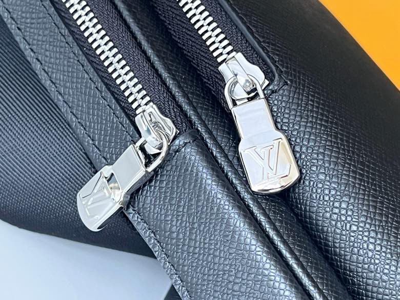 A bag across shoulder Avenue leather фото 5