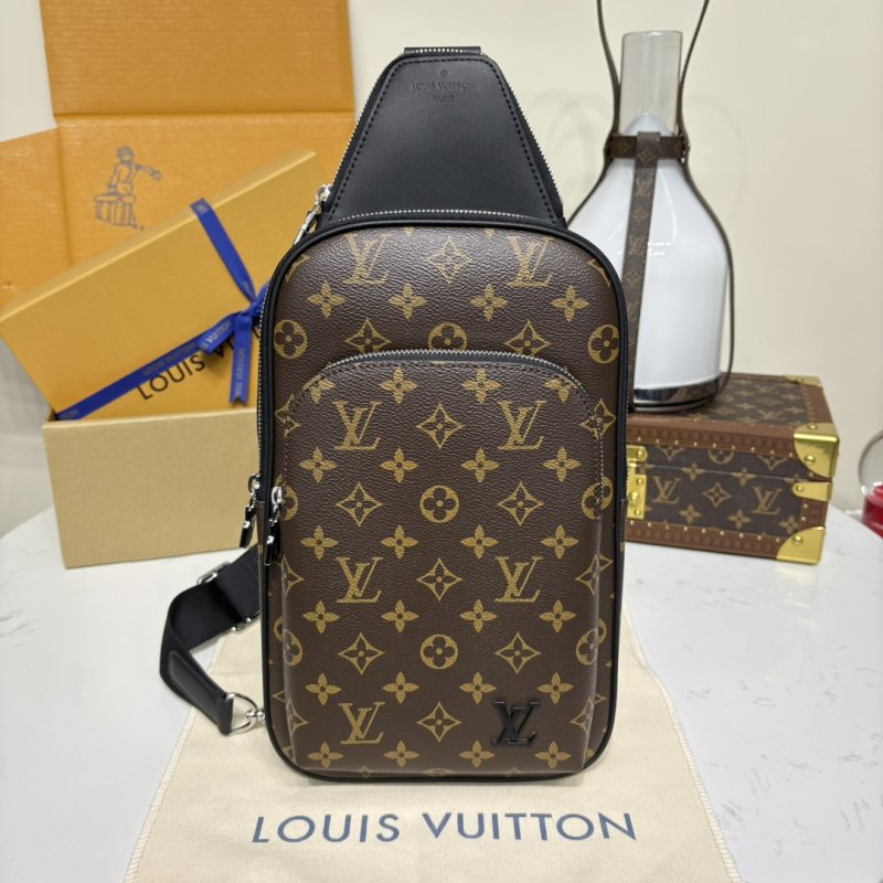 Сумка через плечо AVENUE NM M46327