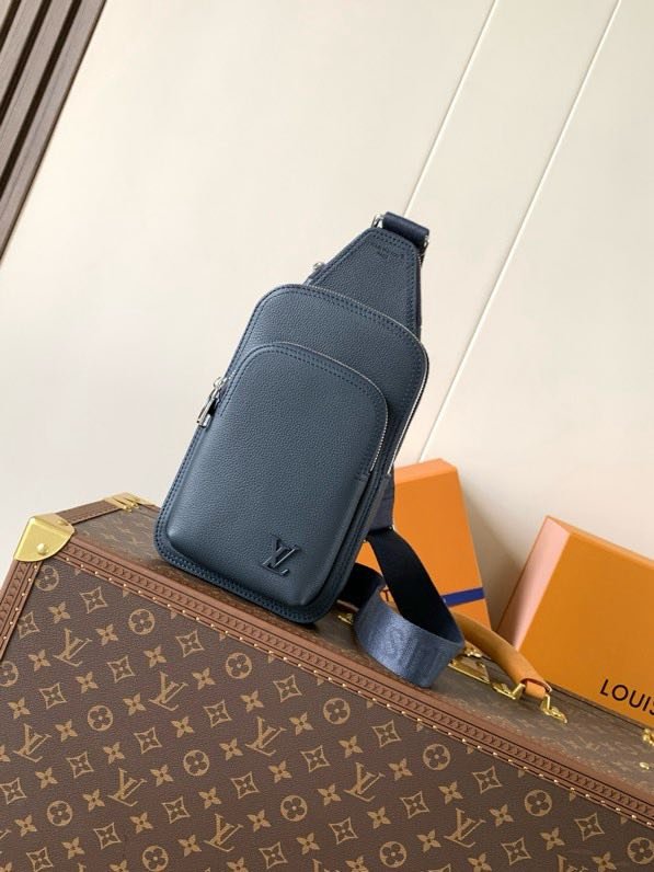 Сумка через плечо Avenue Sling