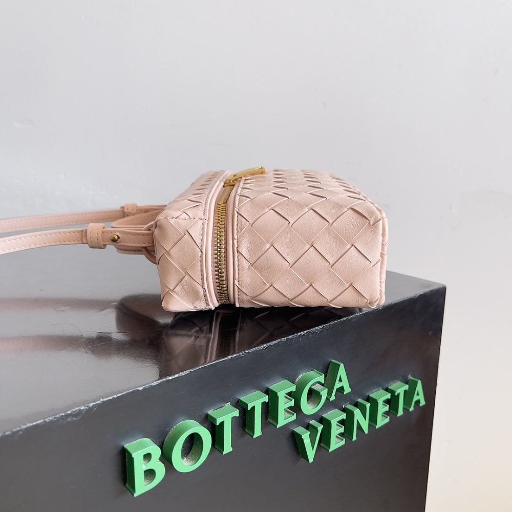 Сумка через плечо Bottega Veneta Spring кожаная 22 см фото 2