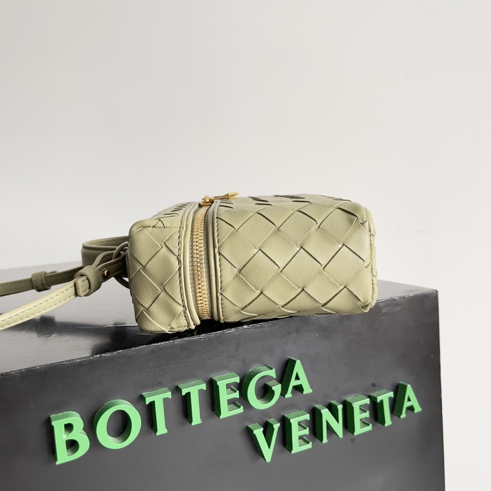Сумка через плечо Bottega Veneta Spring кожаная 22 см фото 2