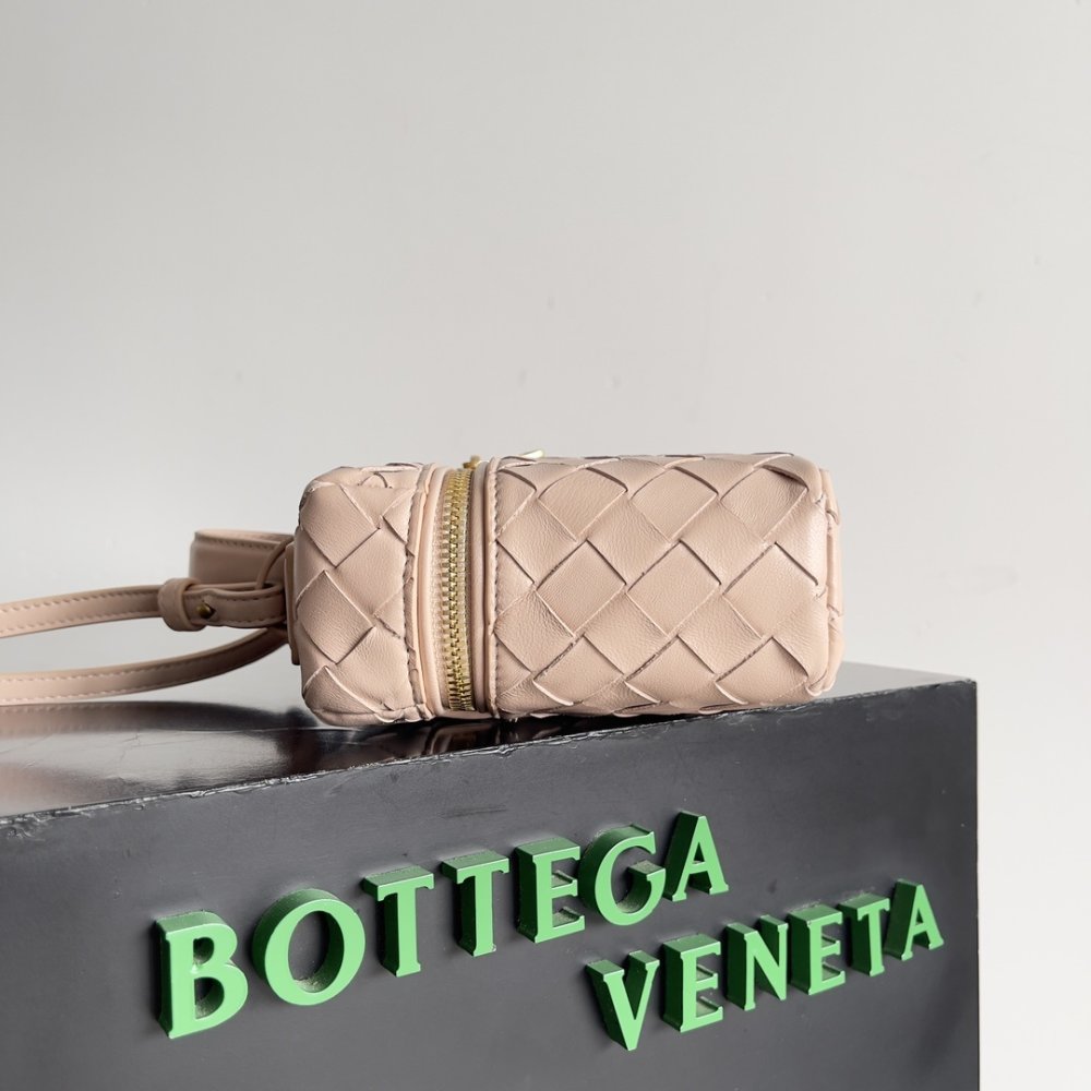 Сумка через плечо Bottega Veneta Spring кожаная 22 см фото 2