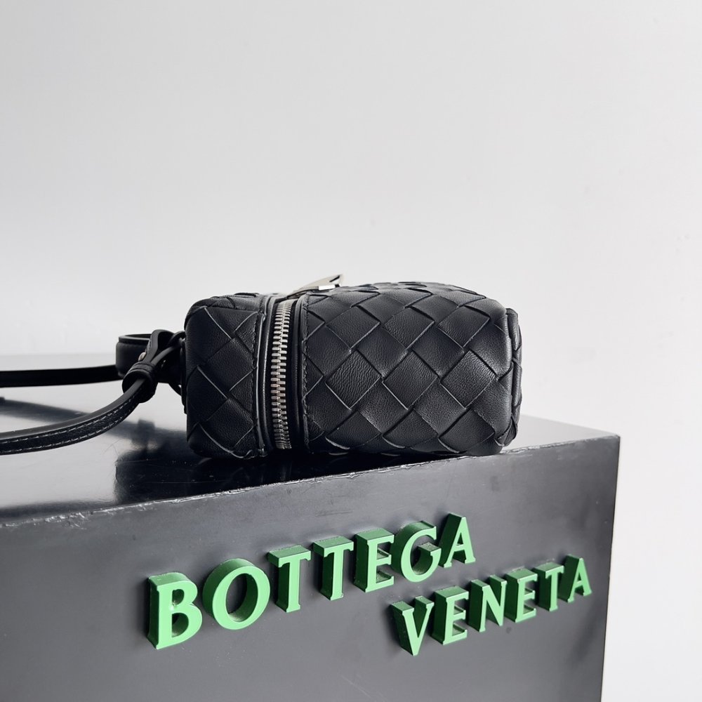Сумка через плечо Bottega Veneta Spring кожаная 22 см фото 2