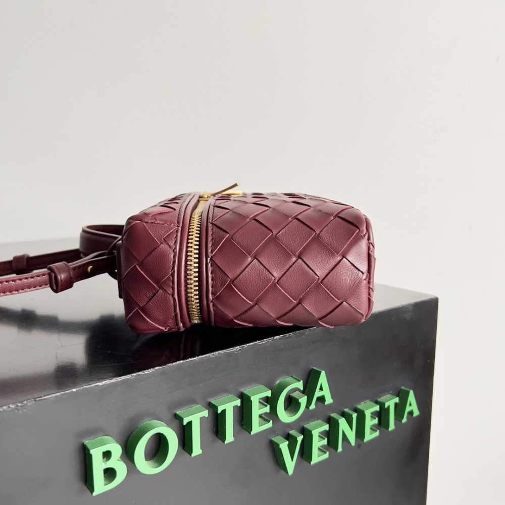 Сумка через плечо Bottega Veneta Spring кожаная 22 см фото 2